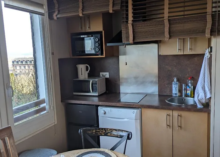 Night & Day Honfleur